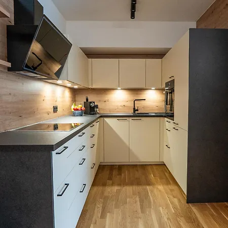Larix Apartament